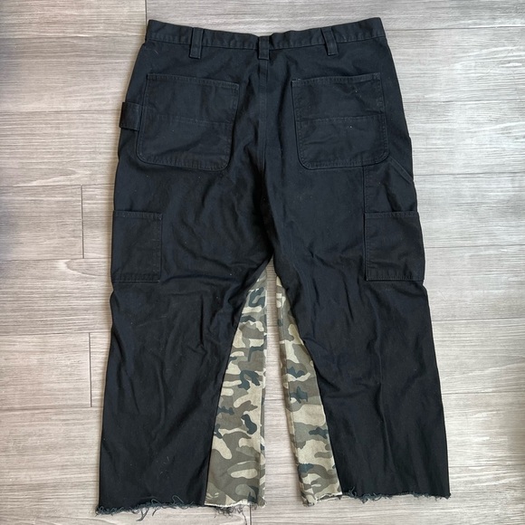 Upcycled Black & Camo Super Baggy Brahma Carpenter Jeans Raw Hem Size 40X25 - Picture 5 of 6